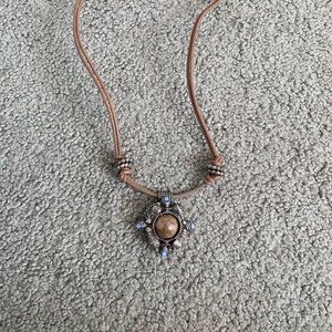 Elegant Brown and Silver Pendant Necklace